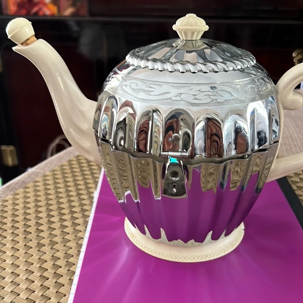 TEA POT - Picture 1 of 8